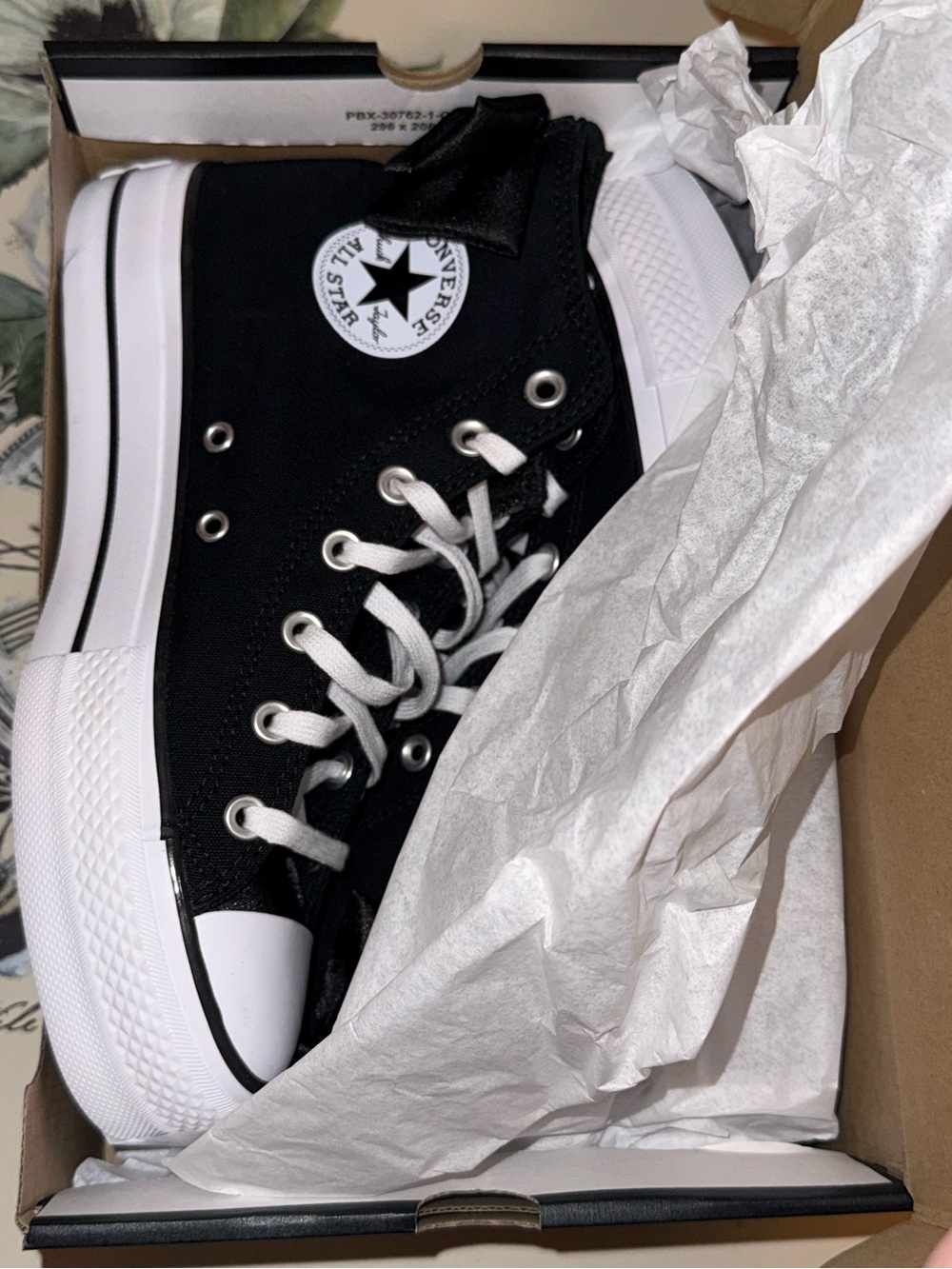 Chuck Taylor All Star Lift Platform Bows - All Tied Up In A Bow | SOLD OUT - Picture 8 of 8